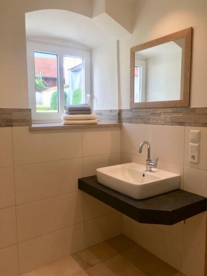 Ferienwohnung zum Dorfwirt Riedenburg Exterior foto