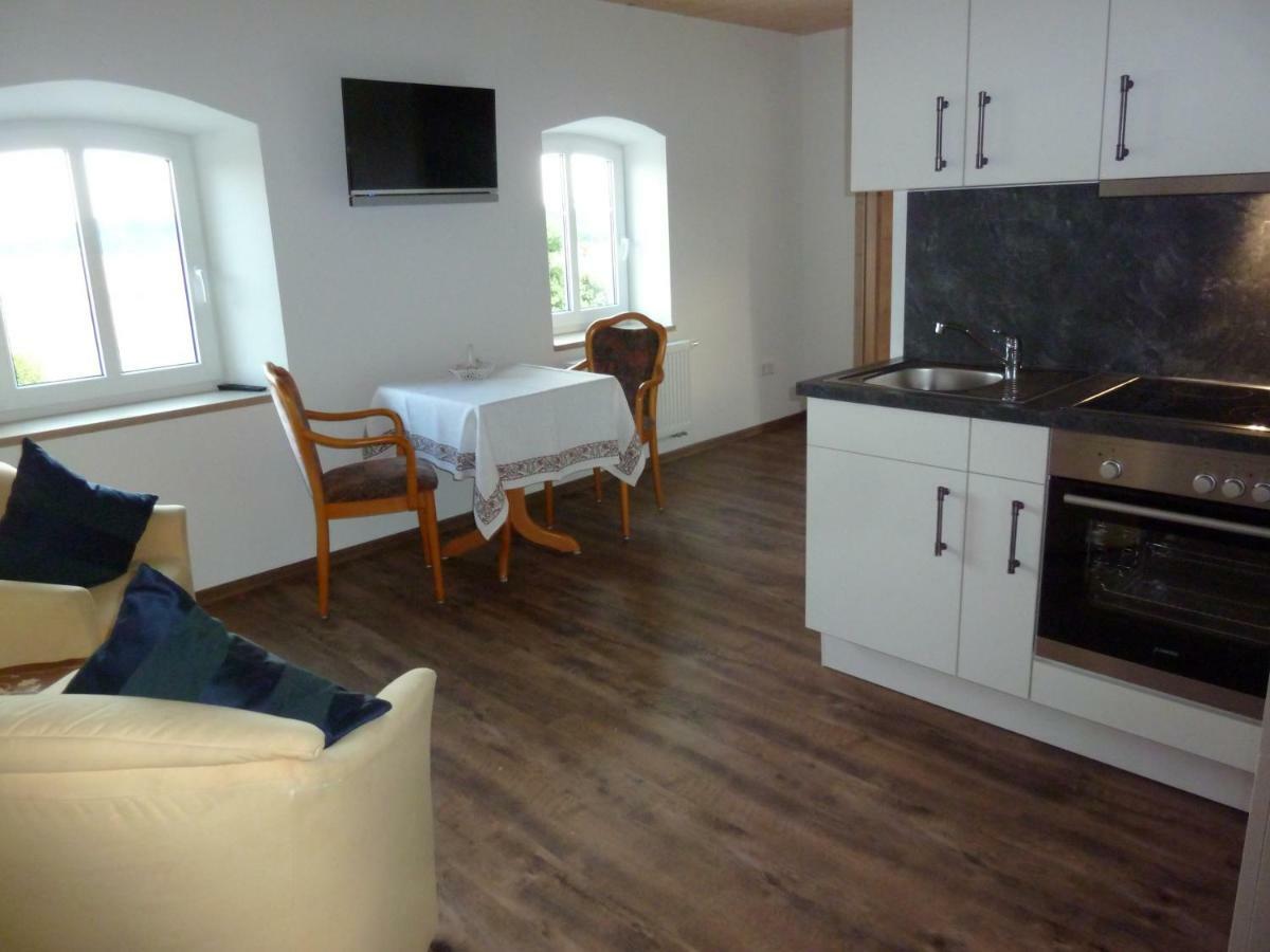 Ferienwohnung zum Dorfwirt Riedenburg Exterior foto